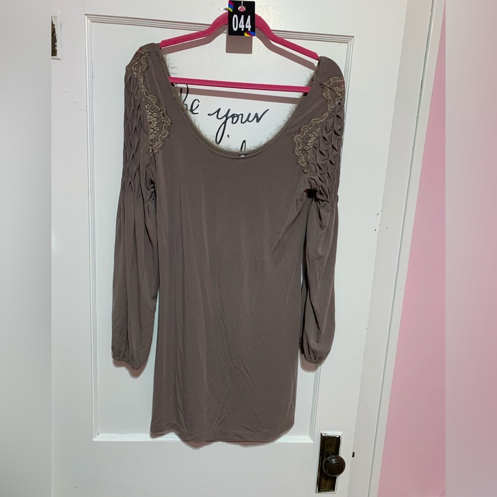 Free people shirt
Size medium